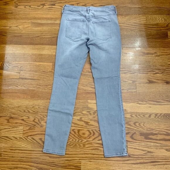 Athleta Sculptec Skinny Grey Wash Jeans. Size 4 - Picture 3 of 9